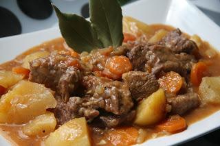 Carne guisada con patatas