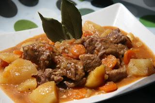 Carne guisada con patatas