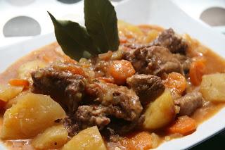 Carne guisada con patatas