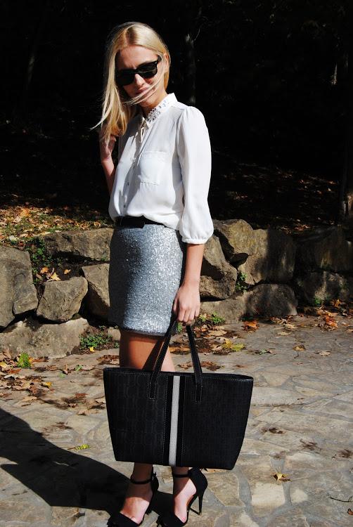 Paillettes. Paillettes.