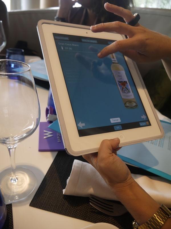 emenu ipad vinos restaurante wave Vinos y iPad, las nuevas cartas son virtuales como el eMenu del Wave del Hotel W