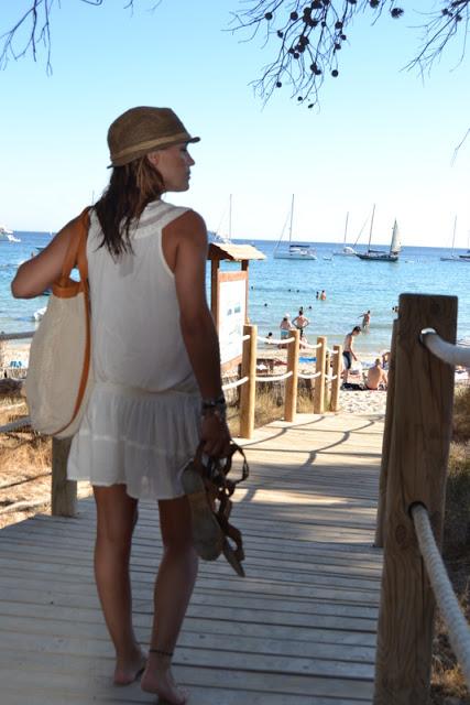 Ni un pelo de tonta. Un peinado para cada día. Ni un pelo de tonta. Un peinado para cada día.