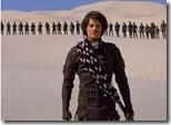 Grupo de guerreros Fremen y su lider (escena de la versión cinematográfica de David Lynch)