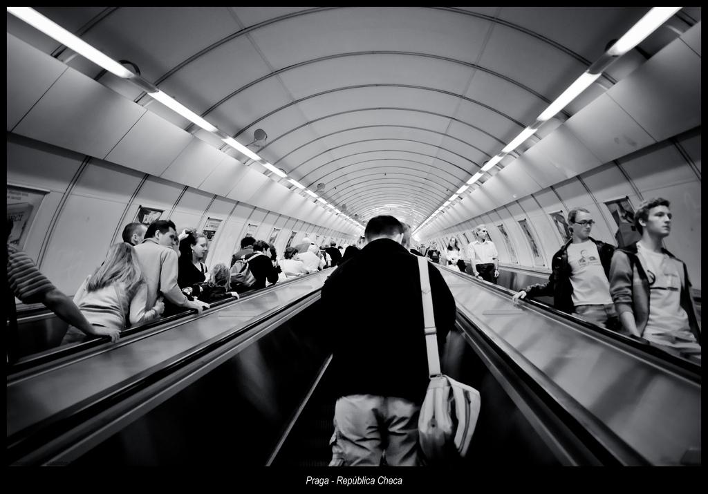 Instantáneas del metro de Praga...