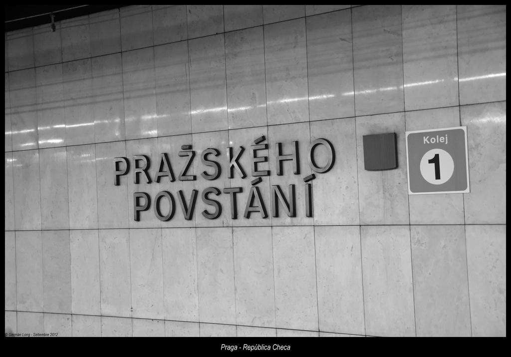 Instantáneas del metro de Praga...