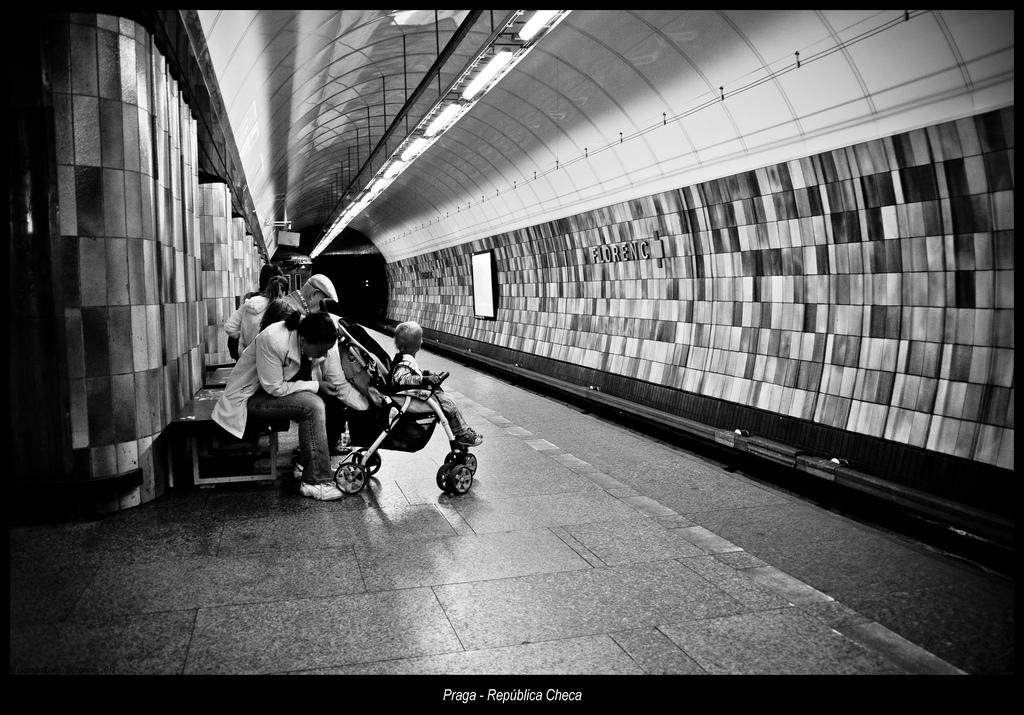 Instantáneas del metro de Praga...