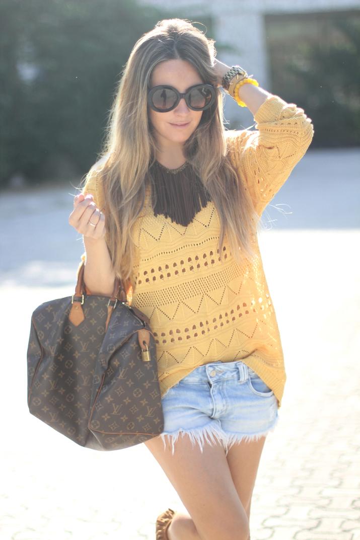 Louis Vuitton Speedy Fashion blogger Mónica Sors with Louis Vuitton Speedy bag