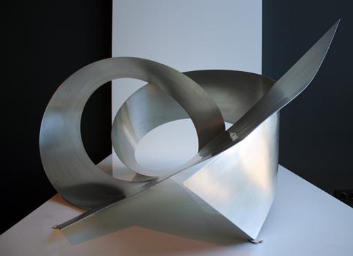 A-cero Projects Nuevo diseño A-cero In, escultura en acero pulido