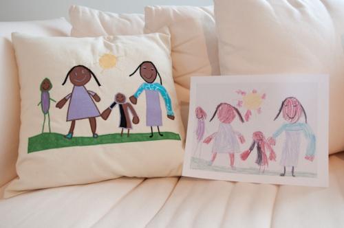 El arte de tu peque en un cojín El arte de tu peque en un cojín