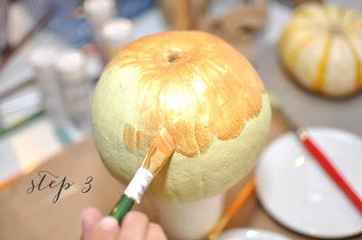 DIY calabazas pintadas en proceso