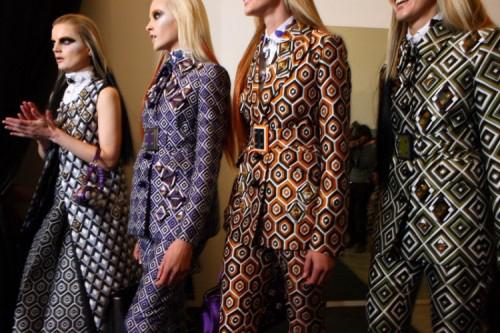 1.Pinceladasdeinspiracion.-Prada Rincones caleidoscópicos – Caleidoscopy corners