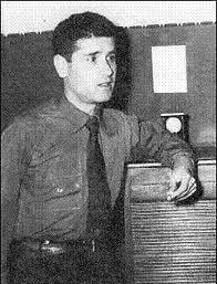 Miguel Espinosa y el día en el que la `Escuela de Mandarines´ se convirtió en un ciclo novelístico Miguel Espinosa y el día en el que la `Escuela de Mandarines´ se convirtió en un ciclo novelístico