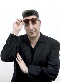 Loquillo vuelve con la nave de los locos. Loquillo vuelve con la nave de los locos.