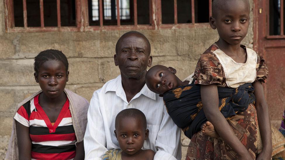 Birihoya Bokani, 60 años, perdió a dos de sus nueve hijos y a su mujer en un ataque a su localidad. “Muchos más murieron abrasados en sus casas durante los ataques”. 