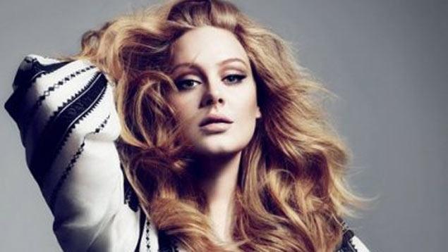 Adele dejó el Twitter por amenazas contra su bebé