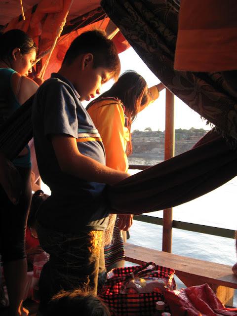 Navegando en el Amazonas: desde Pucallpa hasta Contamana Navegando en el Amazonas: desde Pucallpa hasta Contamana