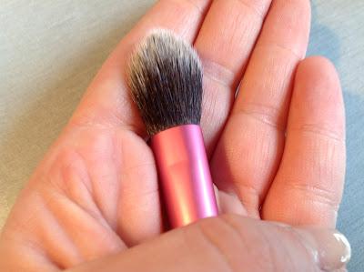 FAVORITO DE OCTUBRE: HIGH BEAM BENEFIT + SETTING BRUSH RT FAVORITO DE OCTUBRE: HIGH BEAM BENEFIT + SETTING BRUSH RT