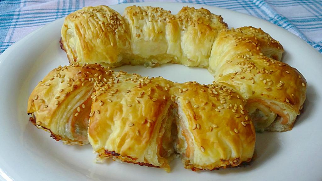 04112012076 Herradura de salmón y Roquefort