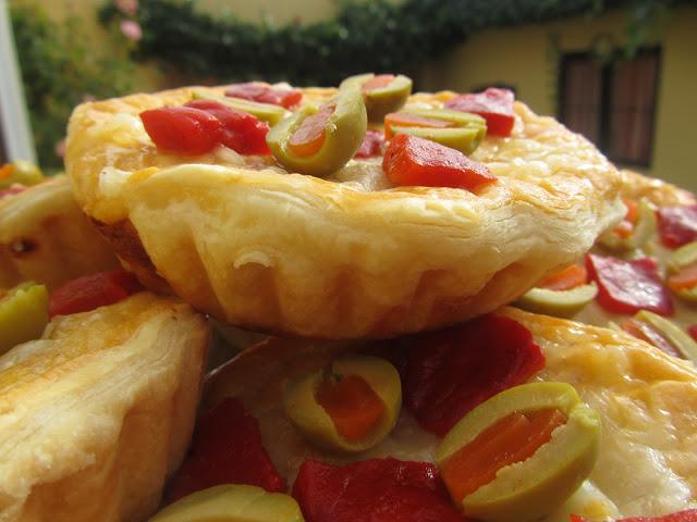 Tartaletas de atún y pimientos Tartaletas de atún y pimientos