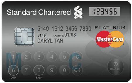 mastercard-standard-chartered Mastercard lanza una nueva tarjeta de crédico con una pantalla y teclado