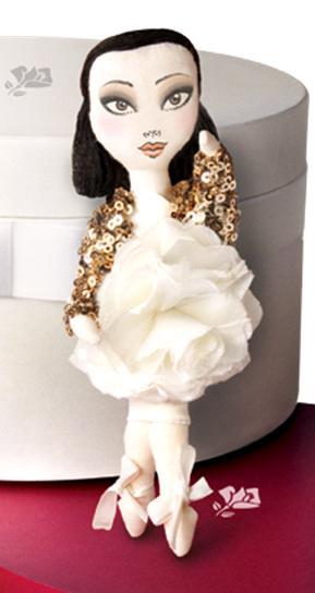 negro negro Kouklitas de Andrew Yang para Lancôme, unas it dolls para regalar en Navidad