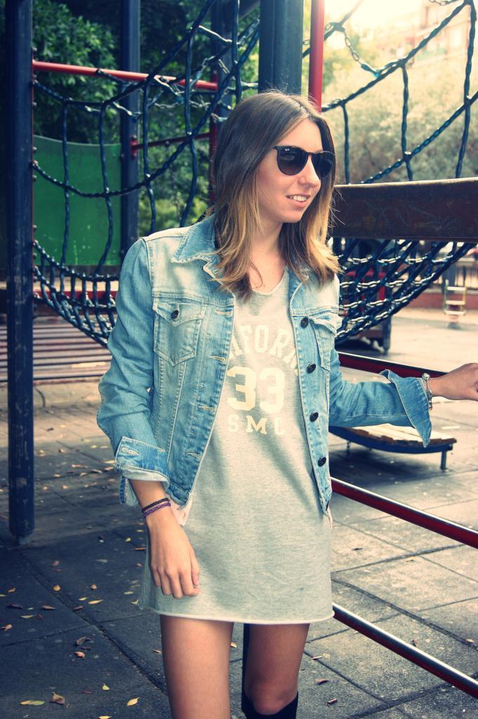 Schoolgirl Schoolgirl