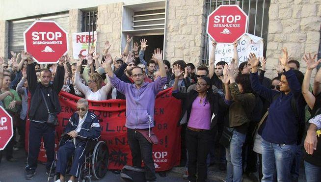 En memoria de Amaya Egaña, que se suicidó durante su desahucio en Barakaldo En memoria de Amaya Egaña, que se suicidó durante su desahucio en Barakaldo