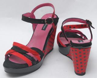 EVENTO LUZ, (CÁMARA)...PRÍNCIPE Casi como una claqueta qu... EVENTO LUZ, (CÁMARA)...PRÍNCIPE Casi como una claqueta qu...