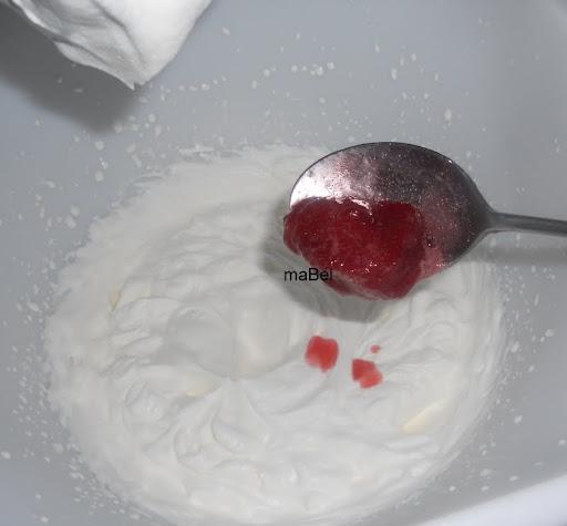 Mousse facil de fresas o de mermelada Mousse facil de fresas o de mermelada