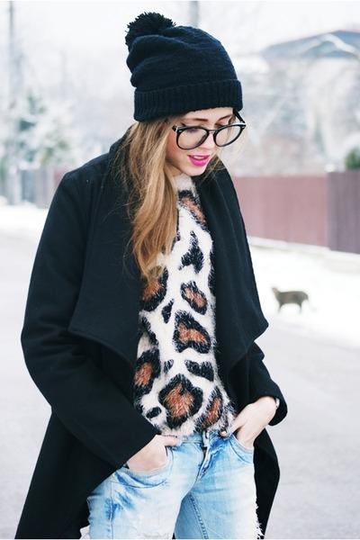 Street Style With Hats