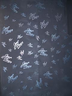 GUNS AND PIN UP GUNS AND PIN UP