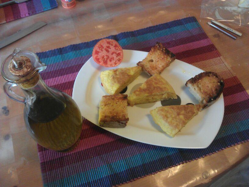 Primera receta de tortilla de patatas. La tortilla juliana Primera receta de tortilla de patatas. La tortilla juliana