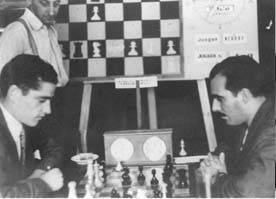 Partida de ajedrez Terrazas - Ros Partida Terrazas - Ros en el IV Torneo Internacional de Ajedrez de Sabadell 1945