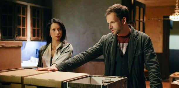 CBS concede capítulos extra a ‘Elementary’ pero recorta ‘Vegas’