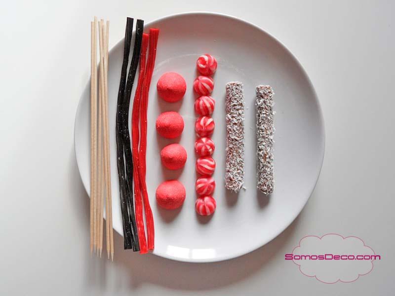 BROCHETAS DE CHUCHES PARA DECORAR EN NAVIDAD Decorar en Navidad con chuches.