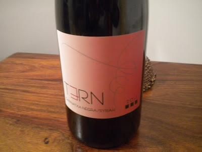 TERN GARNATXA NEGRA Y SYRAH, 2011. Precio entre 10-11 eur... TERN GARNATXA NEGRA Y SYRAH, 2011. Precio entre 10-11 eur...