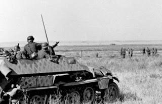 LA CARRERA AL PRECIPICIO LA CARRERA AL PRECIPICIO