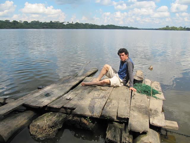 Espejo de las nubes: la laguna Tipishca en Contamana Espejo de las nubes: la laguna Tipishca en Contamana