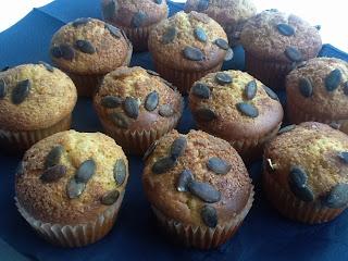 MUFFINS DE CALABAZA Y PIPAS MUFFINS DE CALABAZA Y PIPAS