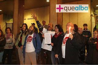 Rouco se convierte y tras explulsar a los desahuciados del templo, ahora los defiende. Rouco se convierte y tras explulsar a los desahuciados del templo, ahora los defiende.