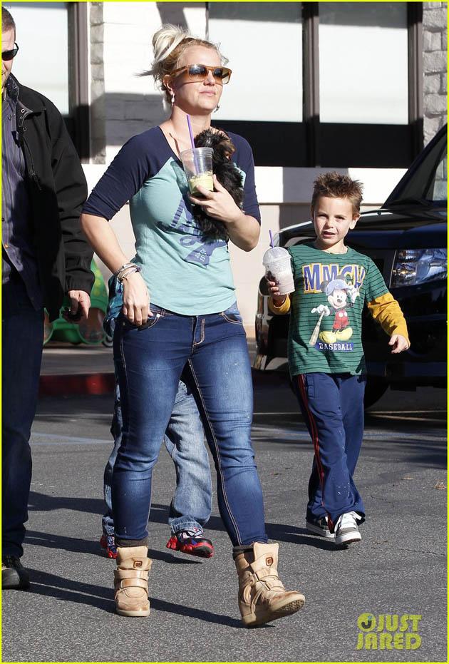 Britney Spears de paseo junto a sus hijos (+fotos)