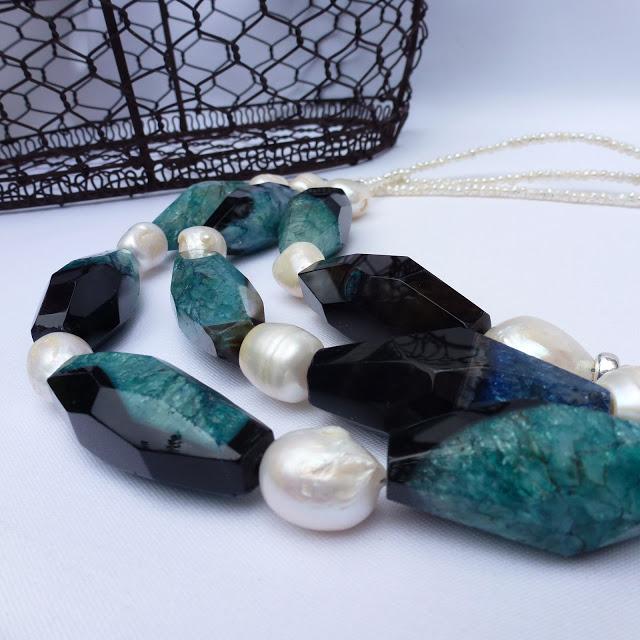 Va de perlas - All about pearls Va de perlas - All about pearls