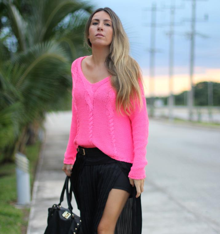 Fucsia and black outfit Outfit fucsia and black blogger