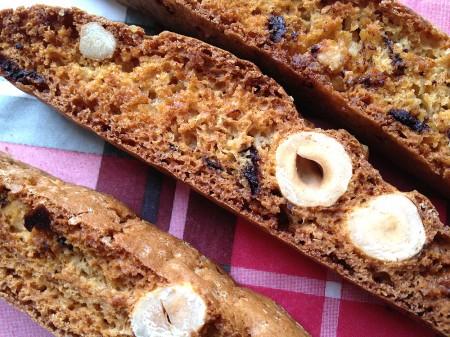 Buen finde Biscotti repostería fácil recetas rápidas para el café recetas postres frutos secos frutas desecadas chocolate recetas delikatissen recetas caseras galletas receta fácil galletas pastas secas chocolate frutos secos pastas para el té pastas para el café pastas caseras receta gastro blog dulces rápidos receta dulces con frutos secos dulces caseros baratos blog con recetas repostería biscotti con avellanas y chocolate biscotti