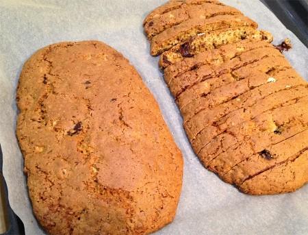 Buen finde Biscotti repostería fácil recetas rápidas para el café recetas postres frutos secos frutas desecadas chocolate recetas delikatissen recetas caseras galletas receta fácil galletas pastas secas chocolate frutos secos pastas para el té pastas para el café pastas caseras receta gastro blog dulces rápidos receta dulces con frutos secos dulces caseros baratos blog con recetas repostería biscotti con avellanas y chocolate biscotti