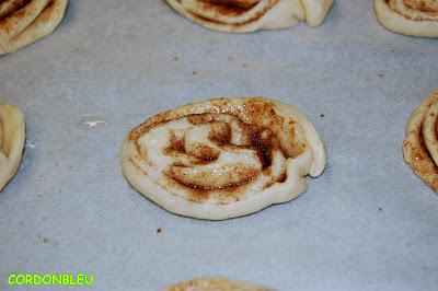 ROLLITOS DE CANELA