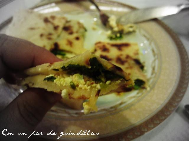 Empanada turca de queso y espinacas Empanada-espinacas-queso