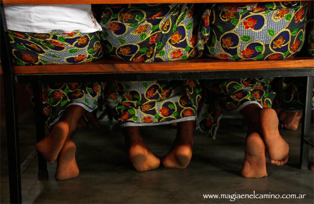 capulanasypies Un mail y Magia en el interior de una iglesia (sincretismo africano)