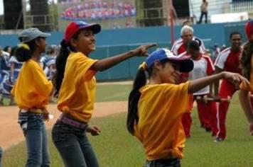 Inauguran LII Serie Nacional de béisbol en Cuba 20121127041313-inauguracion-ceremonia-52-serie-nacional-de-beisbol.jpg