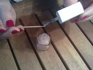 FLORES EN LA MANICURA FLORES EN LA MANICURA